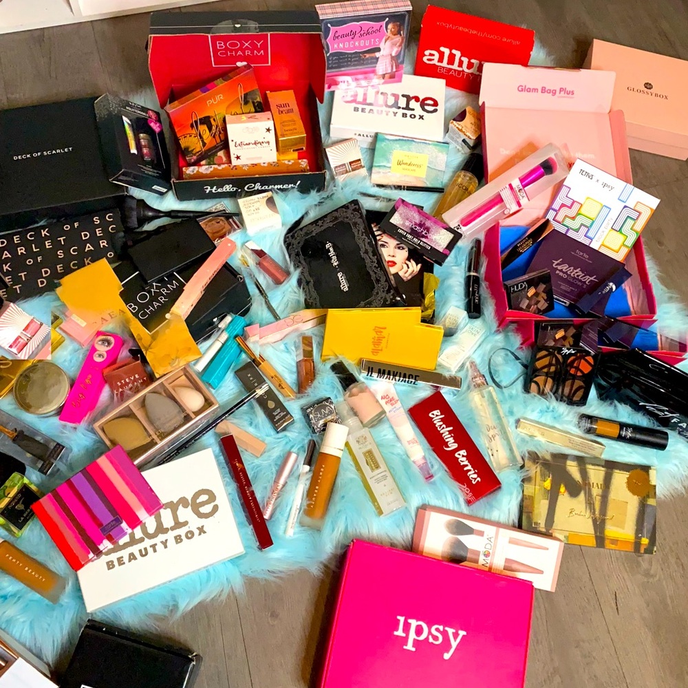 Makeup π Mystery Box Bundle x2 - Picture 4 of 5